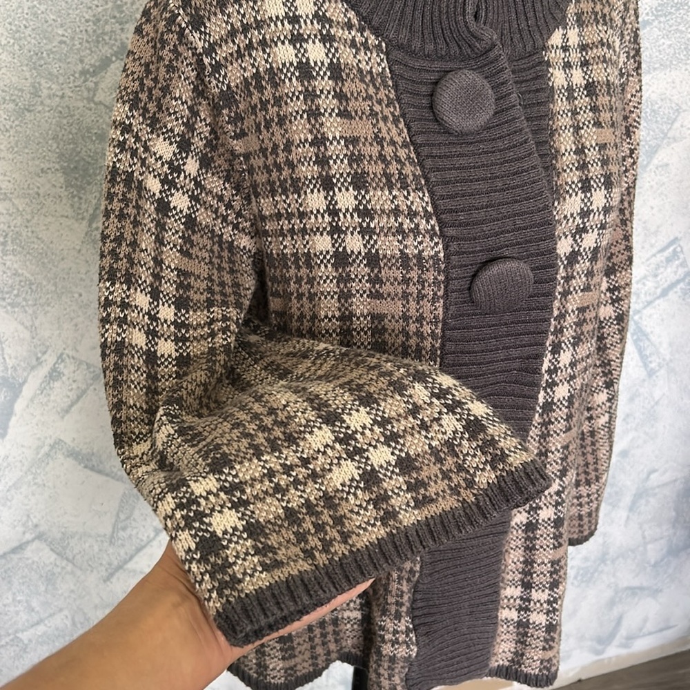 Dressbarn Plaid Knit Cardigan with Button Details size M - Picture 2 of 6